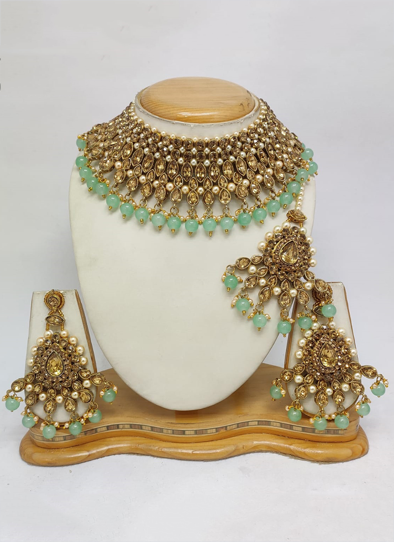Green kundan jewellery Clearance